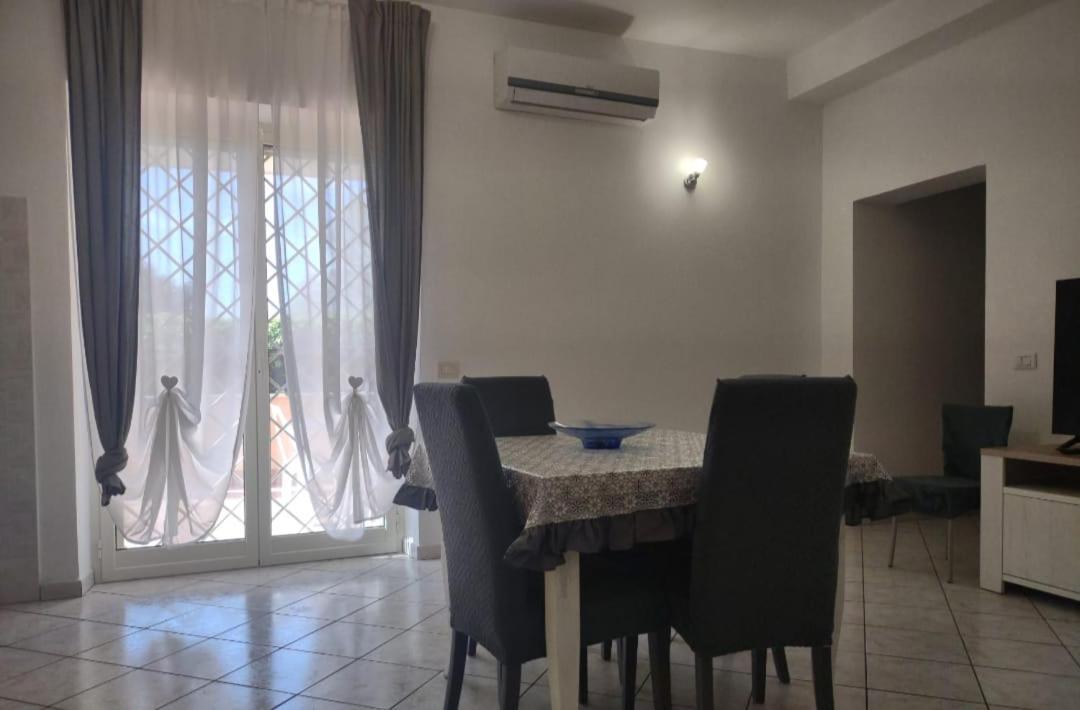 Lizzies Hus Apartment Fiumicino Exterior photo